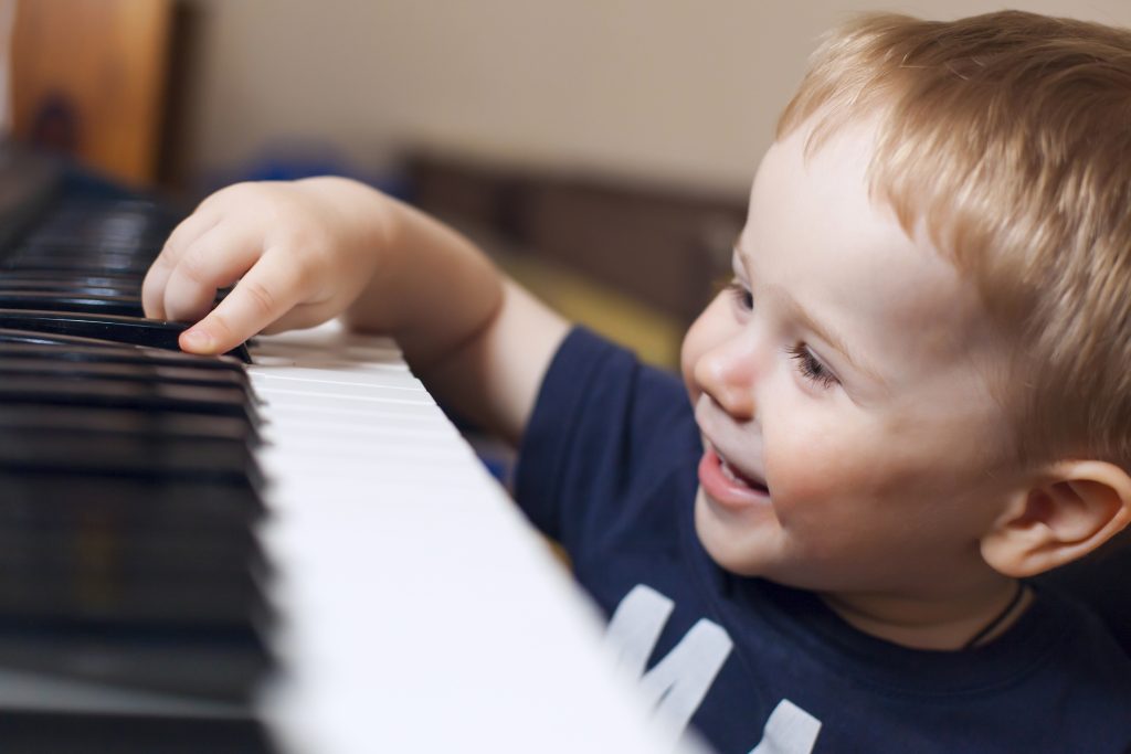 脳科学的にも良い効果が 子どもの習い事としてピアノがおすすめのワケ Music Lesson Lab